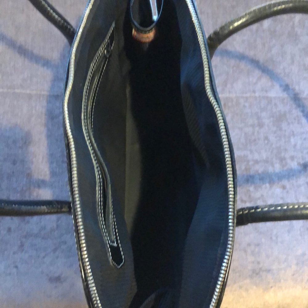 Dooney Bourke Black Bag - Picture 5 of 6